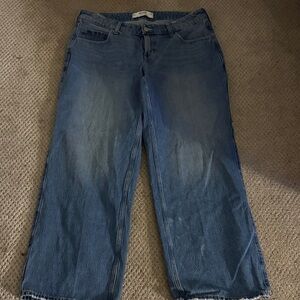 Hollister Women's Straight Leg Blue Jeans Low - Rise baggy